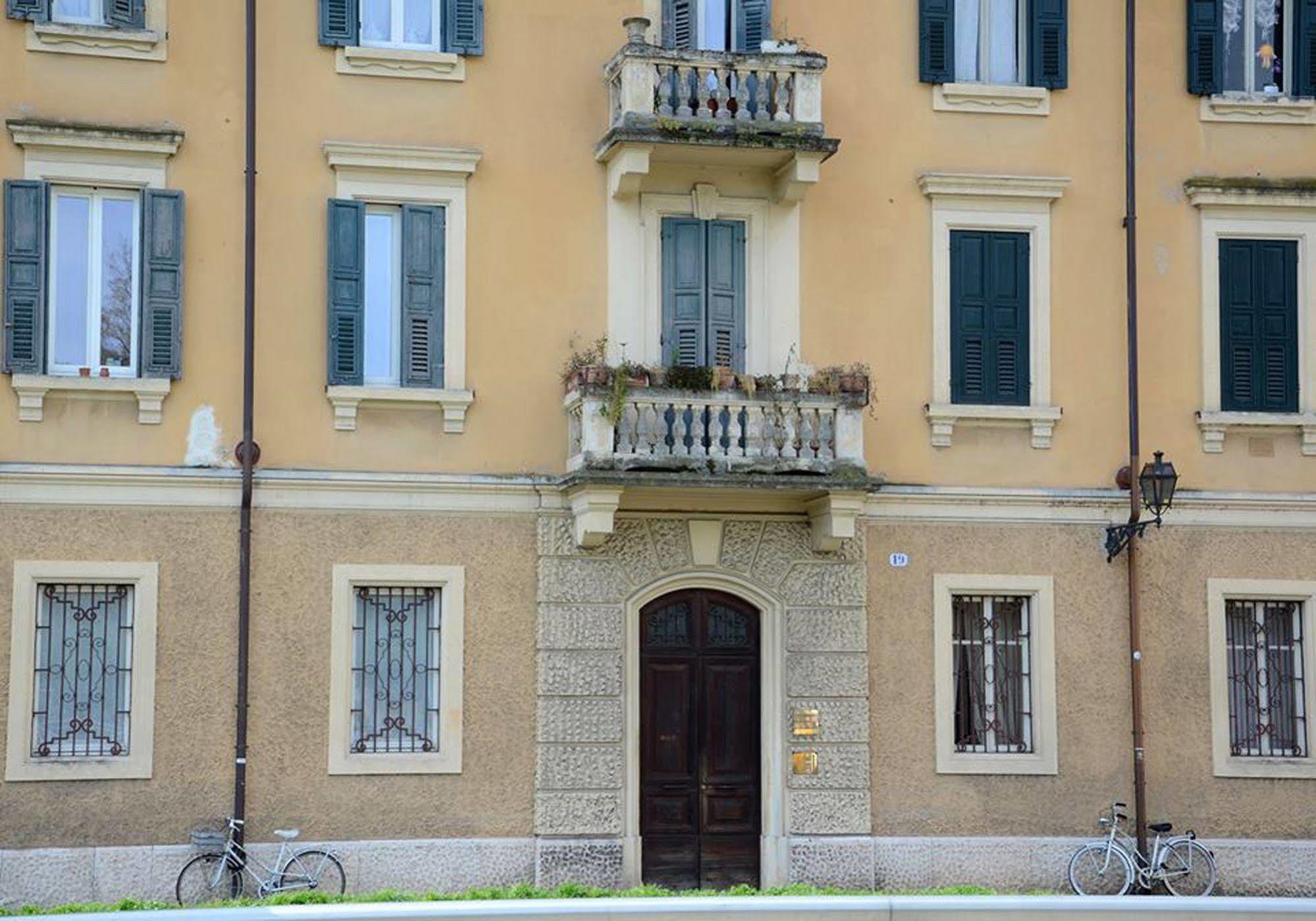 Le Flaneur Vintage B&B Vérone Extérieur photo